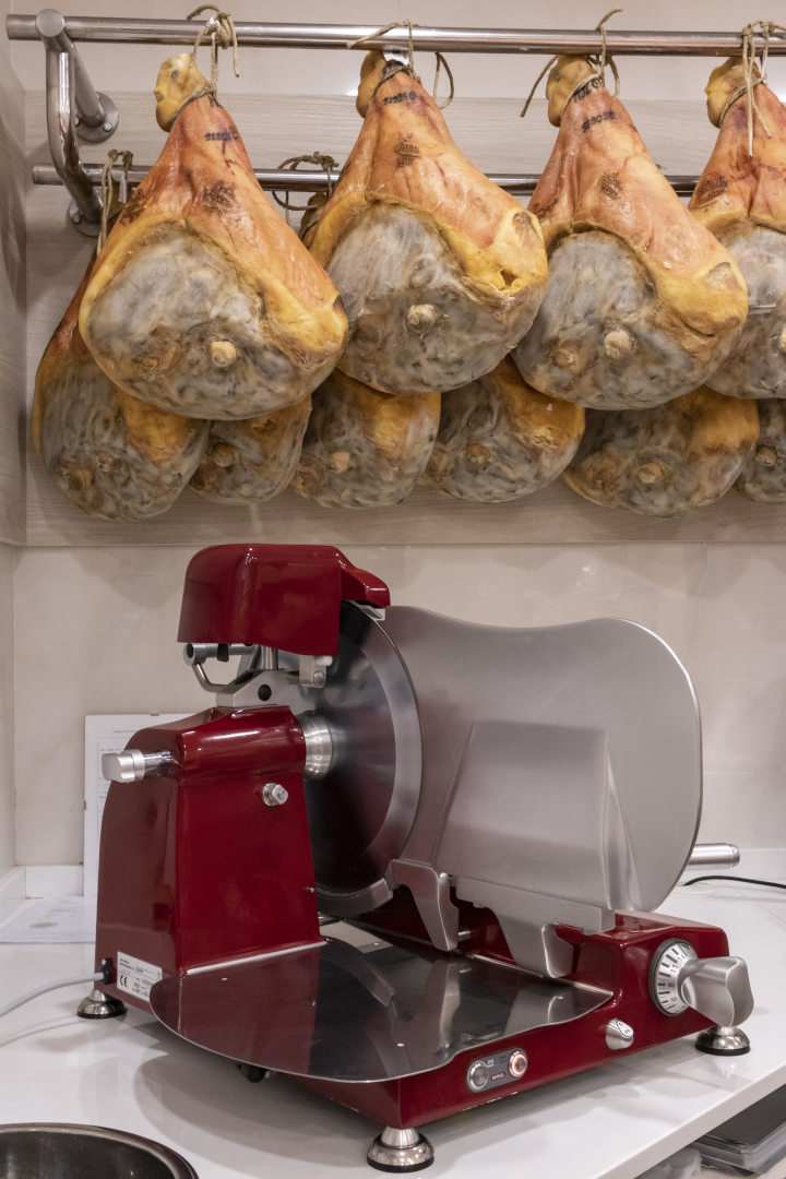 Affettatrice Prosciutto crudo Latteria Mangini