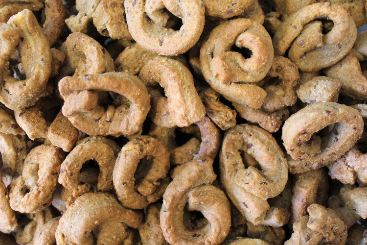 Taralli ai cereali 1 Taralli ai cereali Latteria Mangini